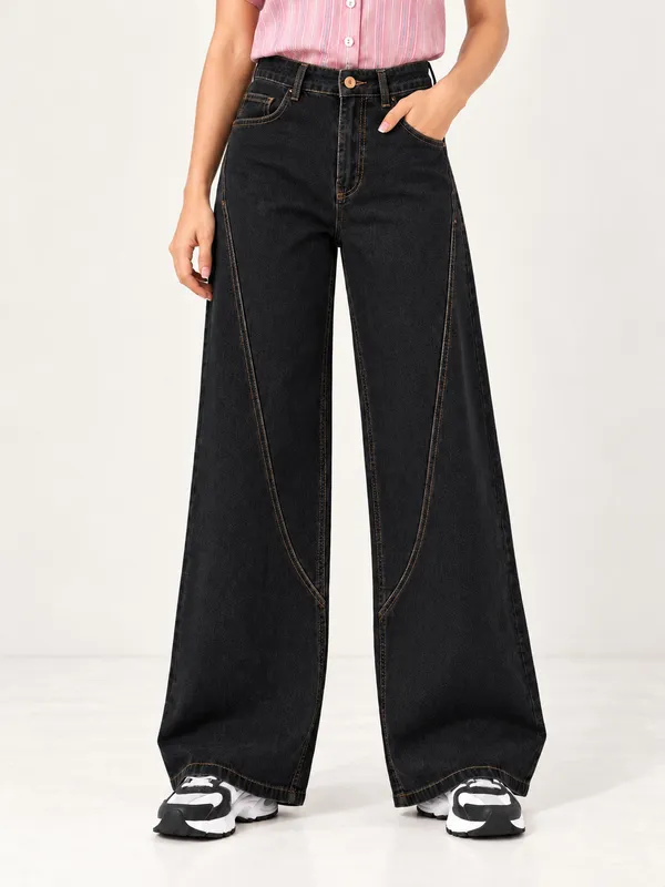 Black_Panelled_Baggy_Fit_Jeans