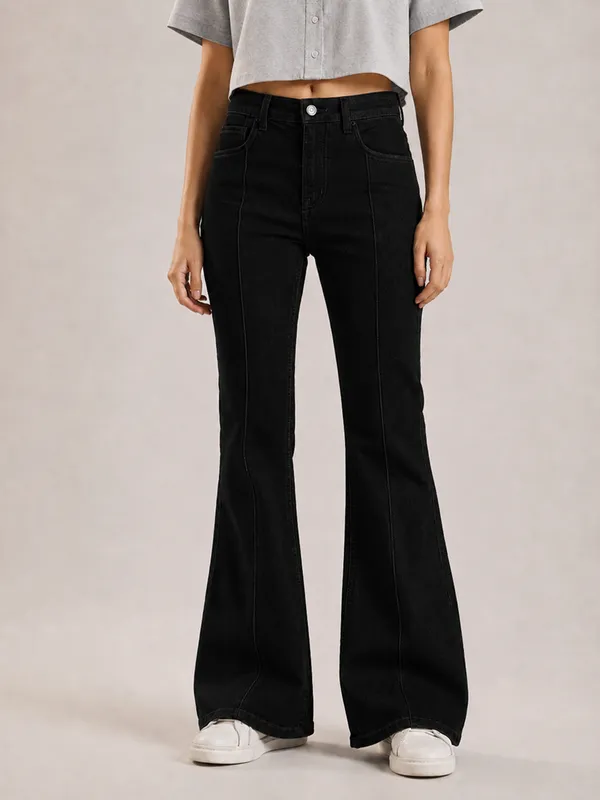 Black_Front_Seam_Bootcut_Fit_Jeans