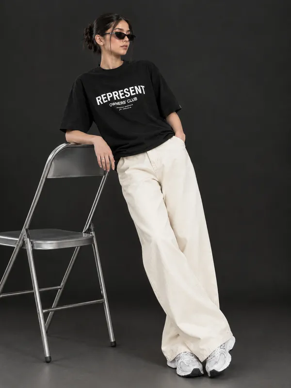 Off_White_Baggy_Fit_Jeans