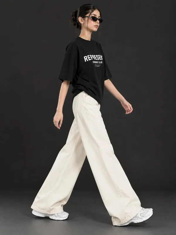 Off_White_Baggy_Fit_Jeans
