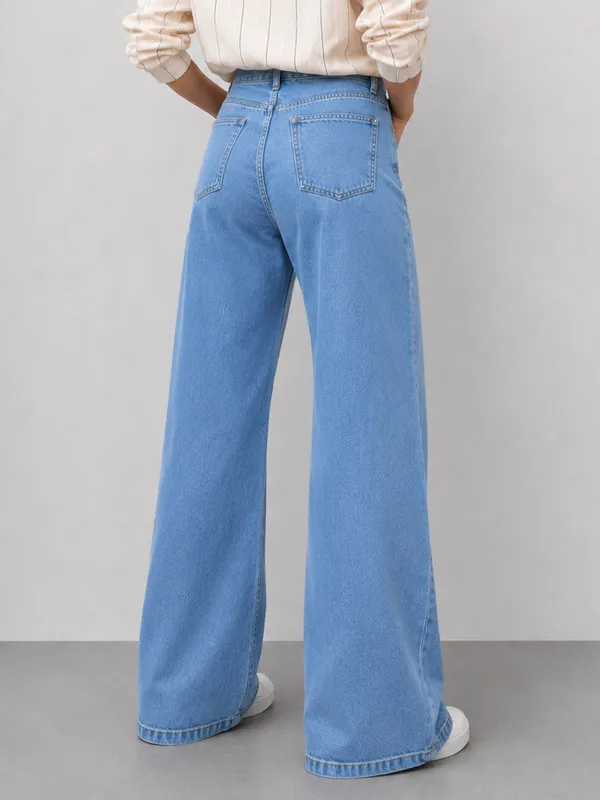 Light_Blue_Baggy_Fit_Jeans