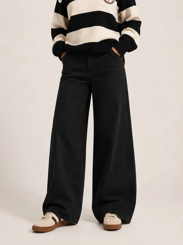 Black_Baggy_Fit_Jeans