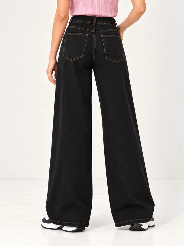 Black_Panelled_Baggy_Fit_Jeans
