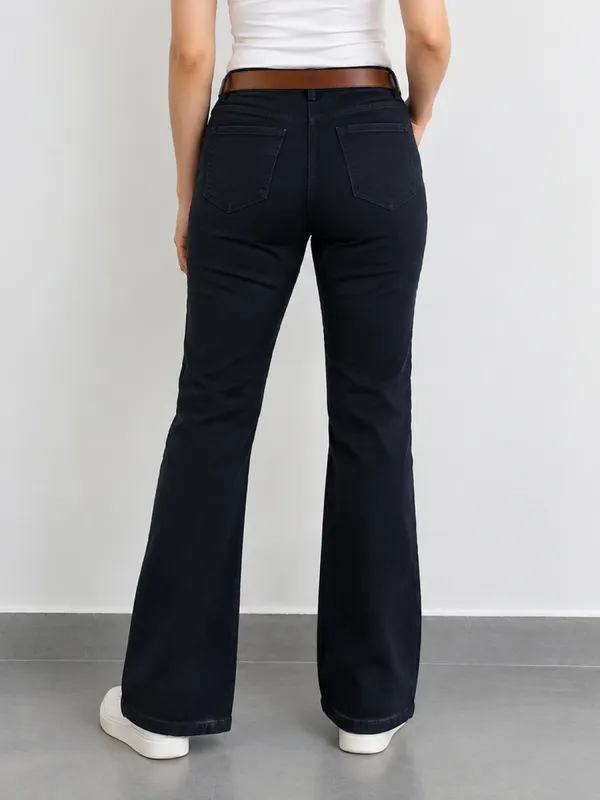 Black_Bootcut_Fit_Jeans
