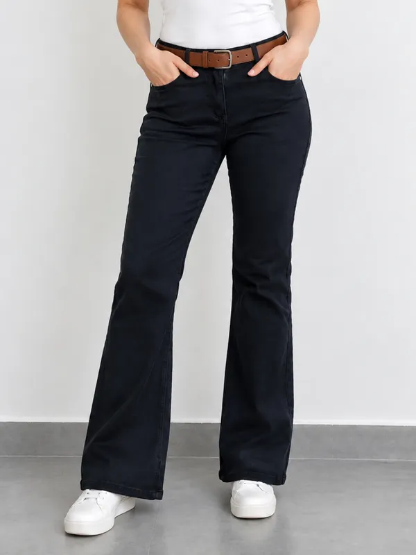 Black_Bootcut_Fit_Jeans