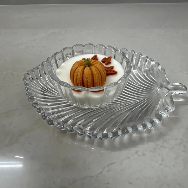 Glass_Seasonal_Pumpkin_Decorative_Candle_Holder_Set_With_Tray