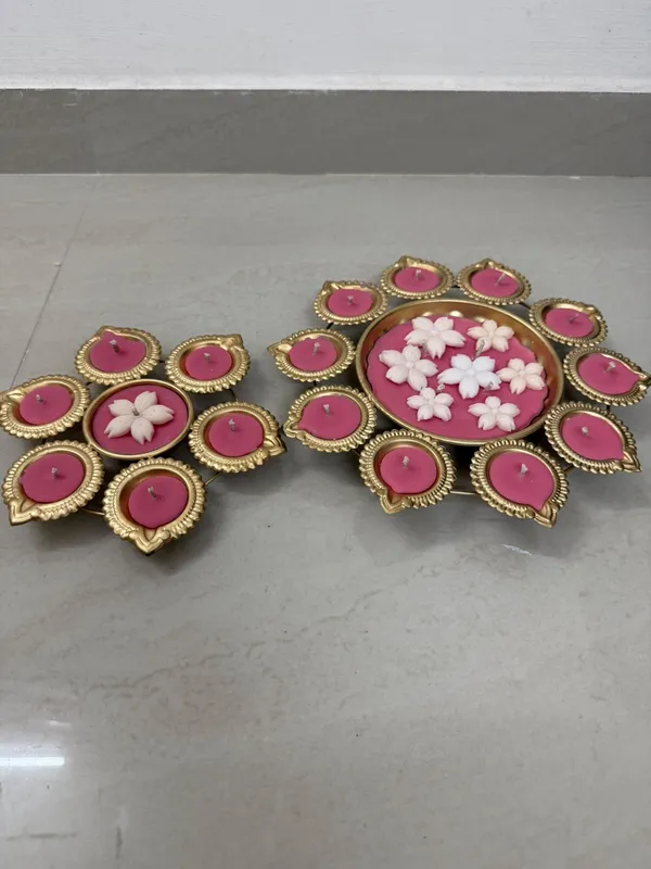 Gold_Tone_Traditional_Floral_Decorative_Diya_Set