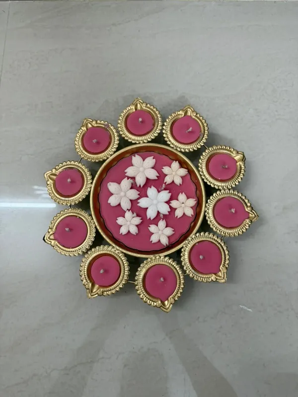 Golden_Floral_Decorative_Big_Diya_Set_With_Pink_Diyas