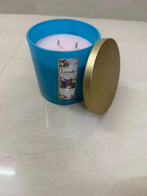 Lavender_Scented_Container_Candle_With_Gold_Lid
