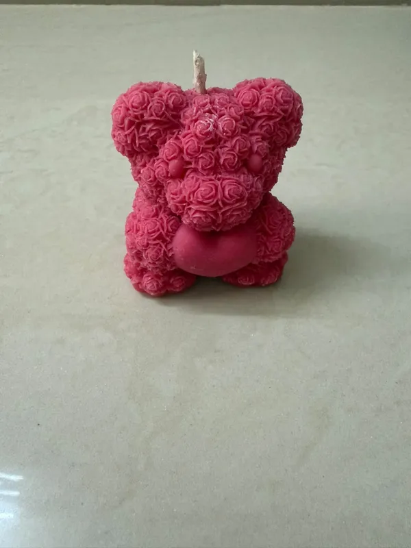 Wax_Rose_Textured_Bear_Shaped_Candles