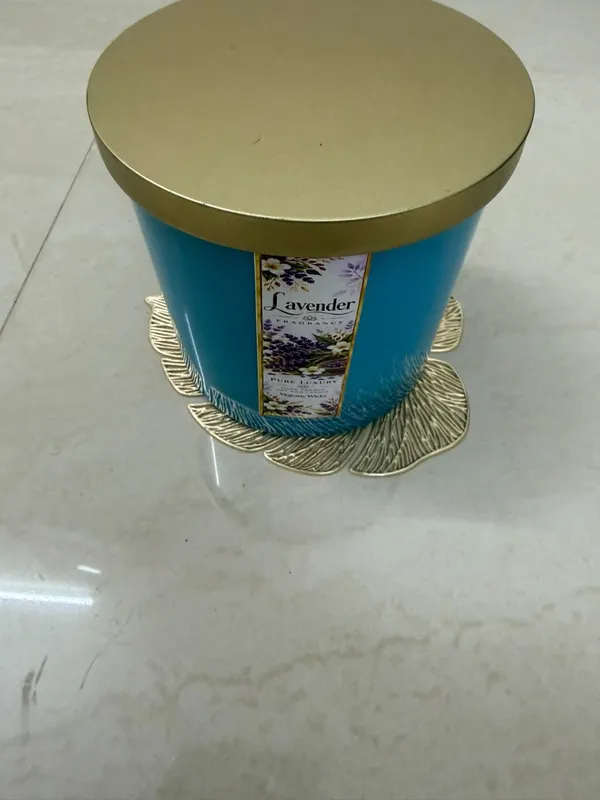 Lavender_Scented_Container_Candle_With_Gold_Lid