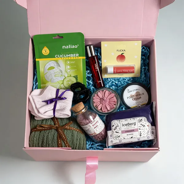 Majestic_Wicks_Cucumber_Face_Mask_Lavender_Self_Care_Gift_Hamper_Set_Of_8