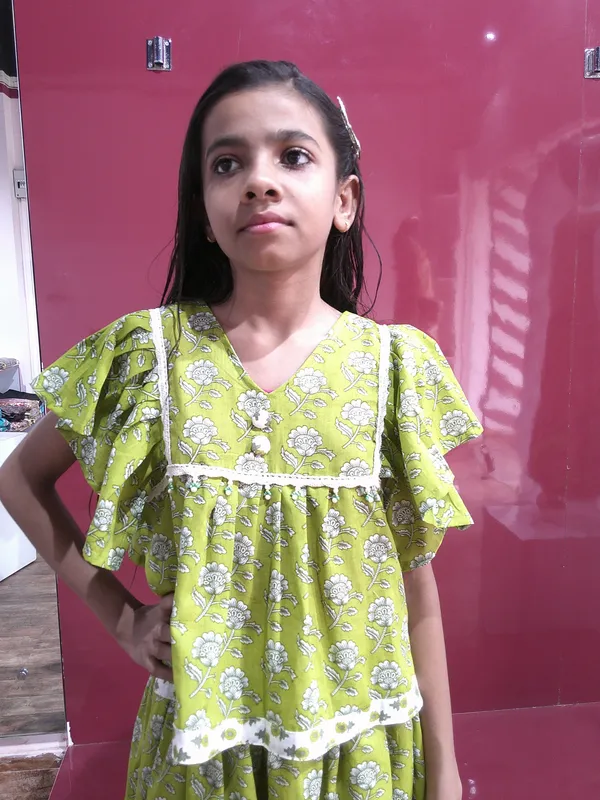 Green_Cotton_Floral_Printed_Flared_Dress_For_Girls