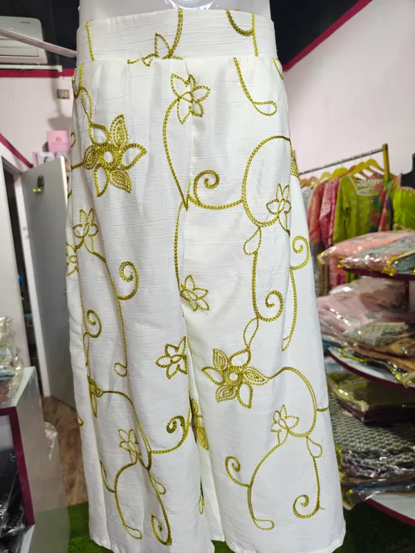 Yellow_Satin_Textured_Sleeveless_Top_And_Palazzo_Set_For_Girls