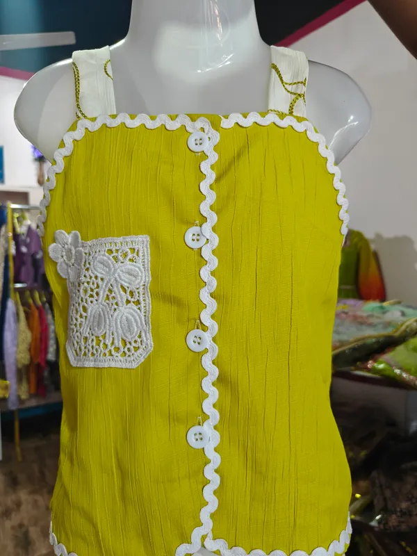Yellow_Satin_Textured_Sleeveless_Top_And_Palazzo_Set_For_Girls