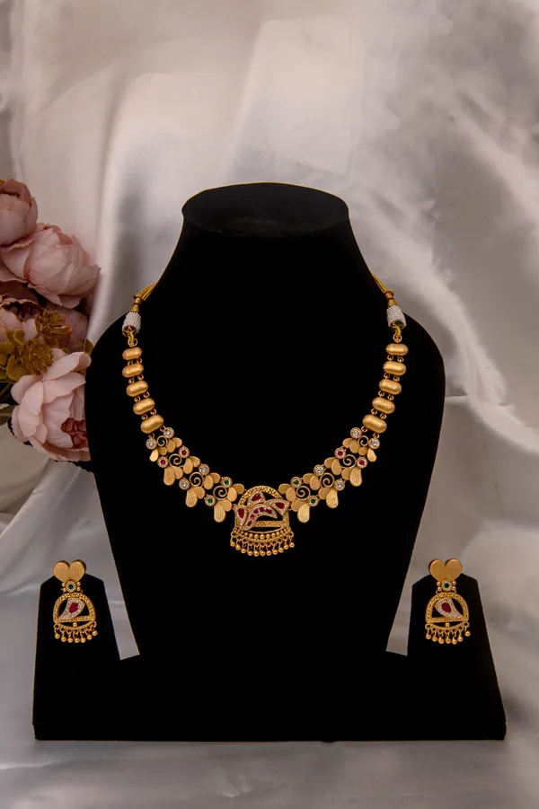 Gold_Necklace_Set_Brass__For_Women