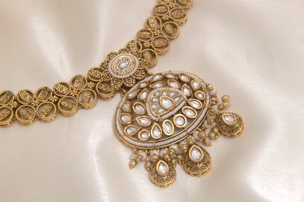 Gold_necklace_set_Brass__For_Women