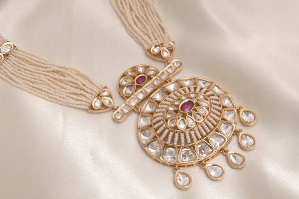 Gold_necklace_set_Brass__For_Women
