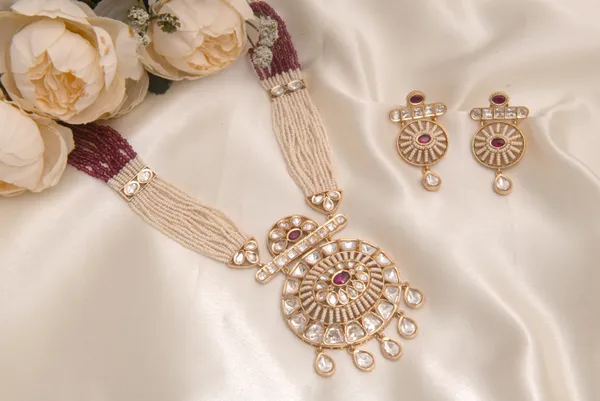 Gold_necklace_set_Brass__For_Women