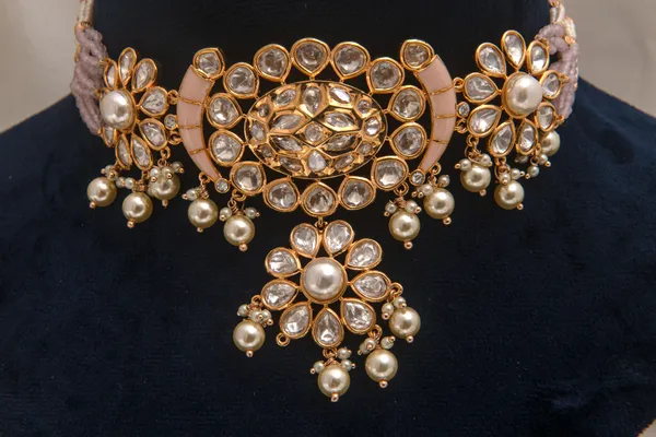 Gold_necklace_set_Brass__For_Women
