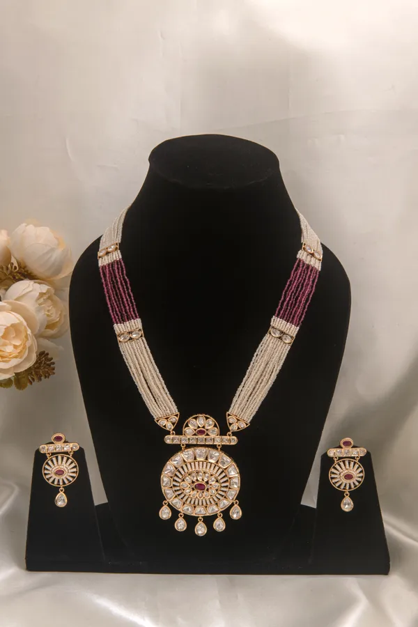 Gold_necklace_set_Brass__For_Women