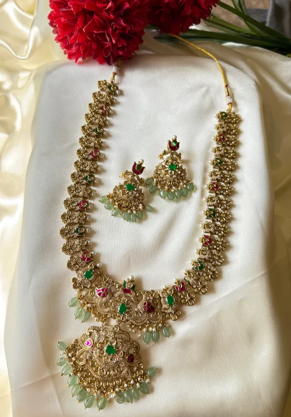 Gold_necklace_Brass__For_Women