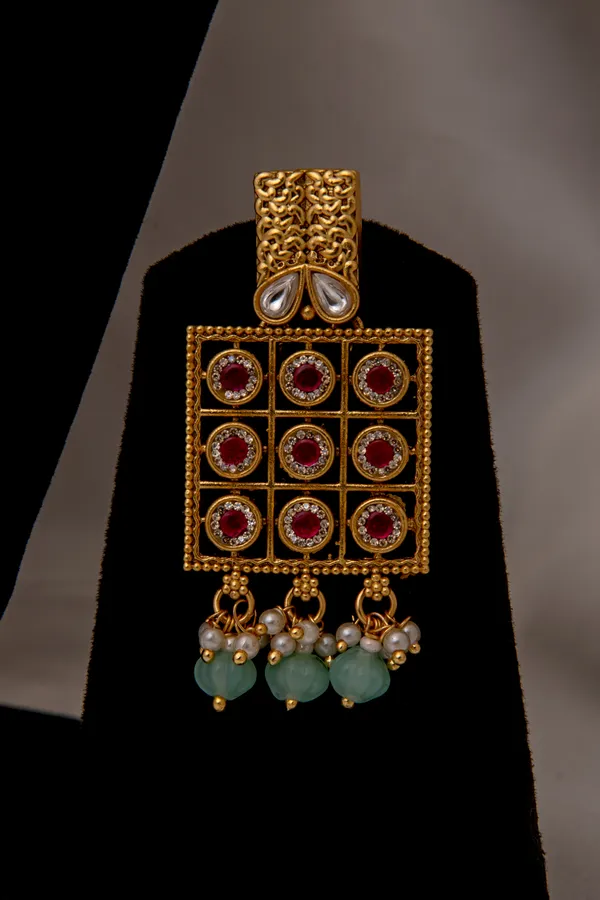 Gold_Necklace_Set_Brass__For_Women