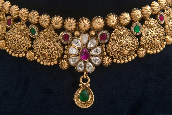 Gold_necklace_set_Brass__For_Women