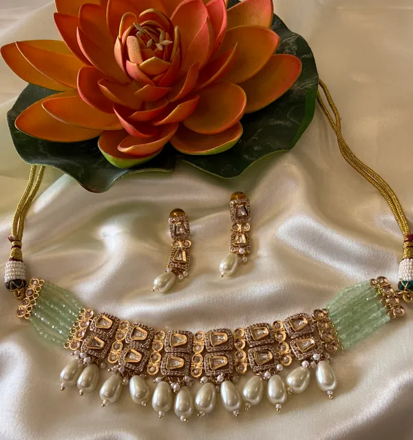 Gold_necklace_set_Brass__For_Women