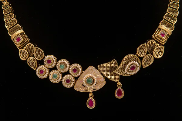 Gold_necklace_set_Brass__For_Women