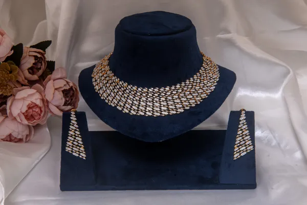 Gold_Necklace_Set_Brass__For_Women