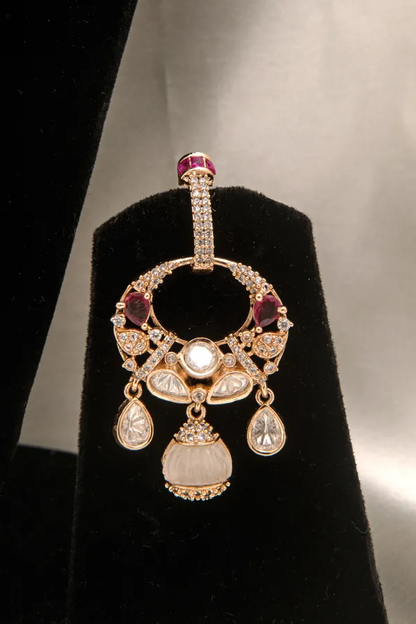 Gold_necklace_set_Brass__For_Women