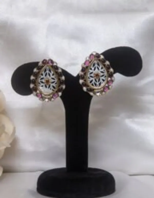 Gold_Finish_Kundan_Studs