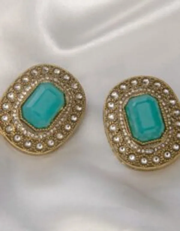 Gold_Finish_Kundan_Studs