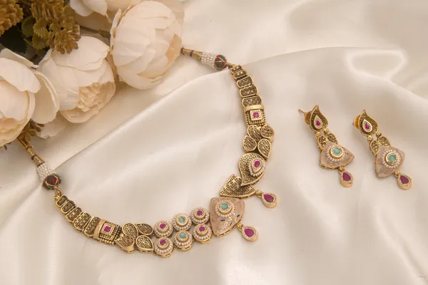 Gold_necklace_set_Brass__For_Women