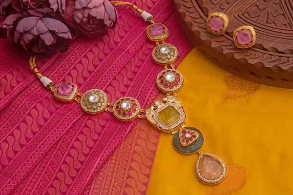 Gold_Necklace_Set_Brass__For_Women