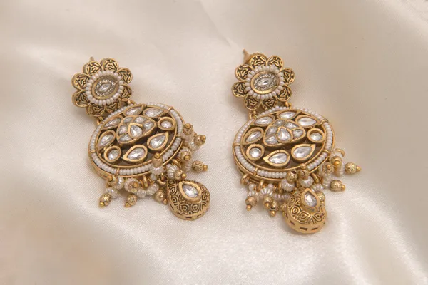 Gold_necklace_set_Brass__For_Women