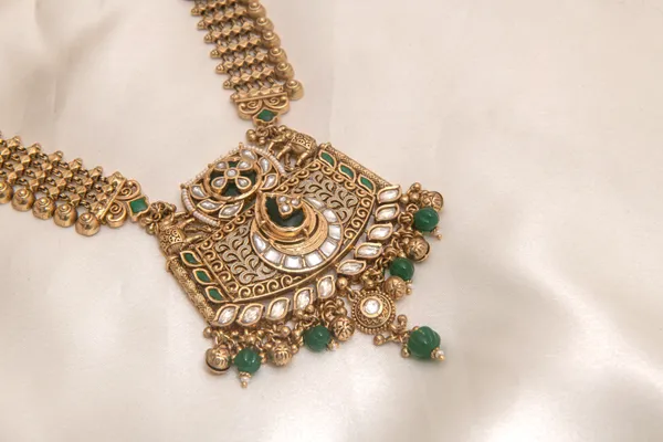 Gold_necklace_set_Brass__For_Women