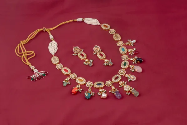Gold_necklace_set_Brass__For_Women
