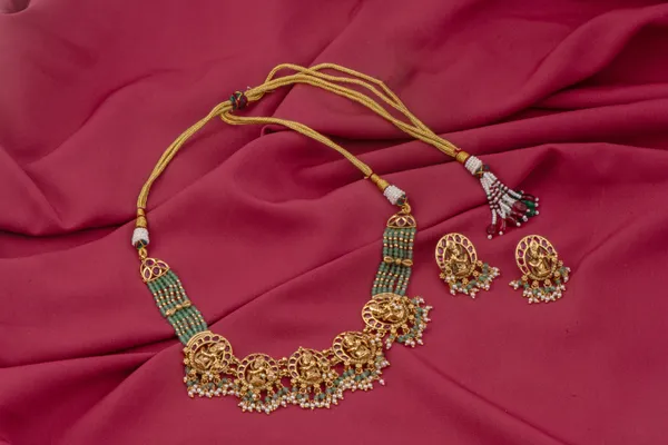 Gold_necklace_set_Brass__For_Women