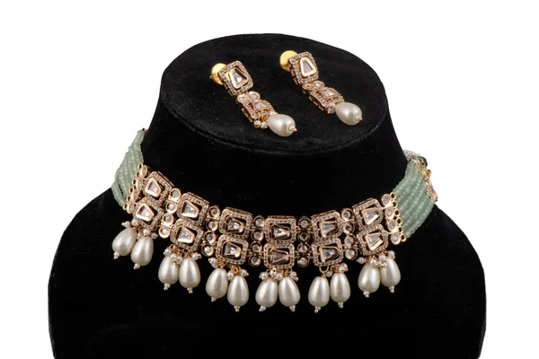 Gold_necklace_set_Brass__For_Women