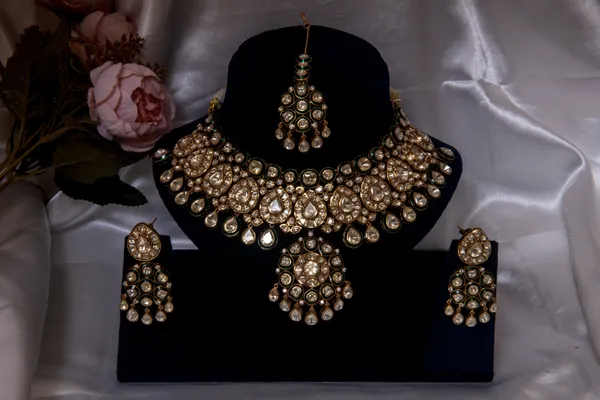 Gold_Necklace_Set_Brass__For_Women