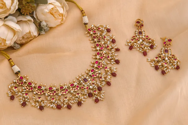 Gold_necklace_set_Brass__For_Women