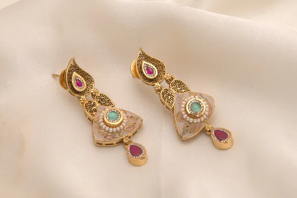 Gold_necklace_set_Brass__For_Women