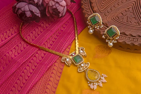 Gold_Necklace_Set_Brass__For_Women