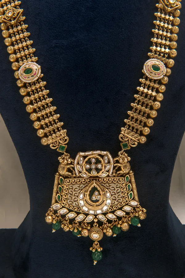 Gold_necklace_set_Brass__For_Women