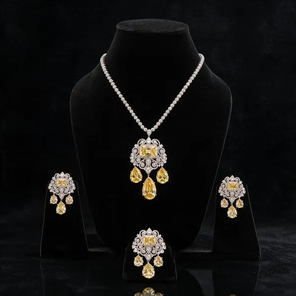 Gold_necklace_set_Brass__For_Women
