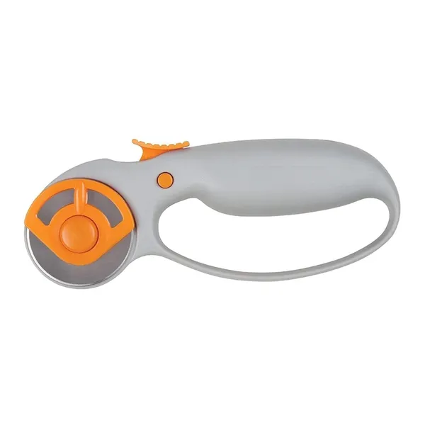 Rotary_Cutter_With_Cutting_Mat_And_Ruler_Set