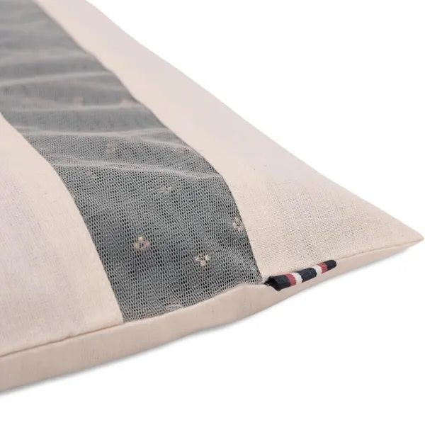 Cotton_Saree_Cover_Bag_With_Zip_Closure_And_Mesh_Window