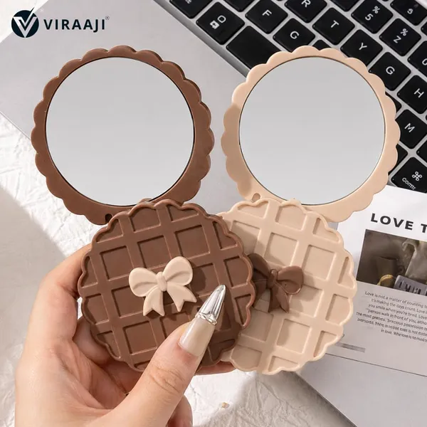 Waffle_Design_Compact_Face_Mirror